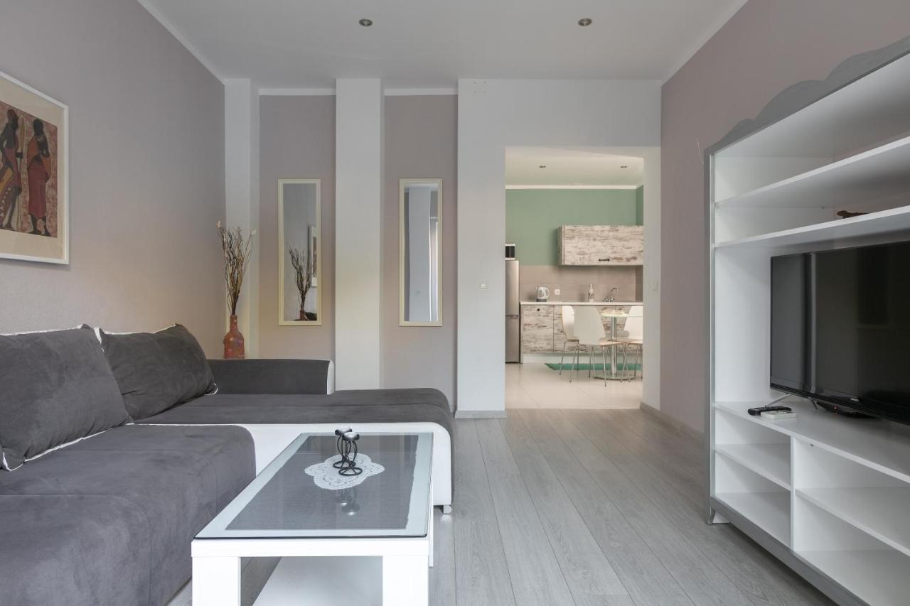 Apartmani Dijana Podgora Exterior foto