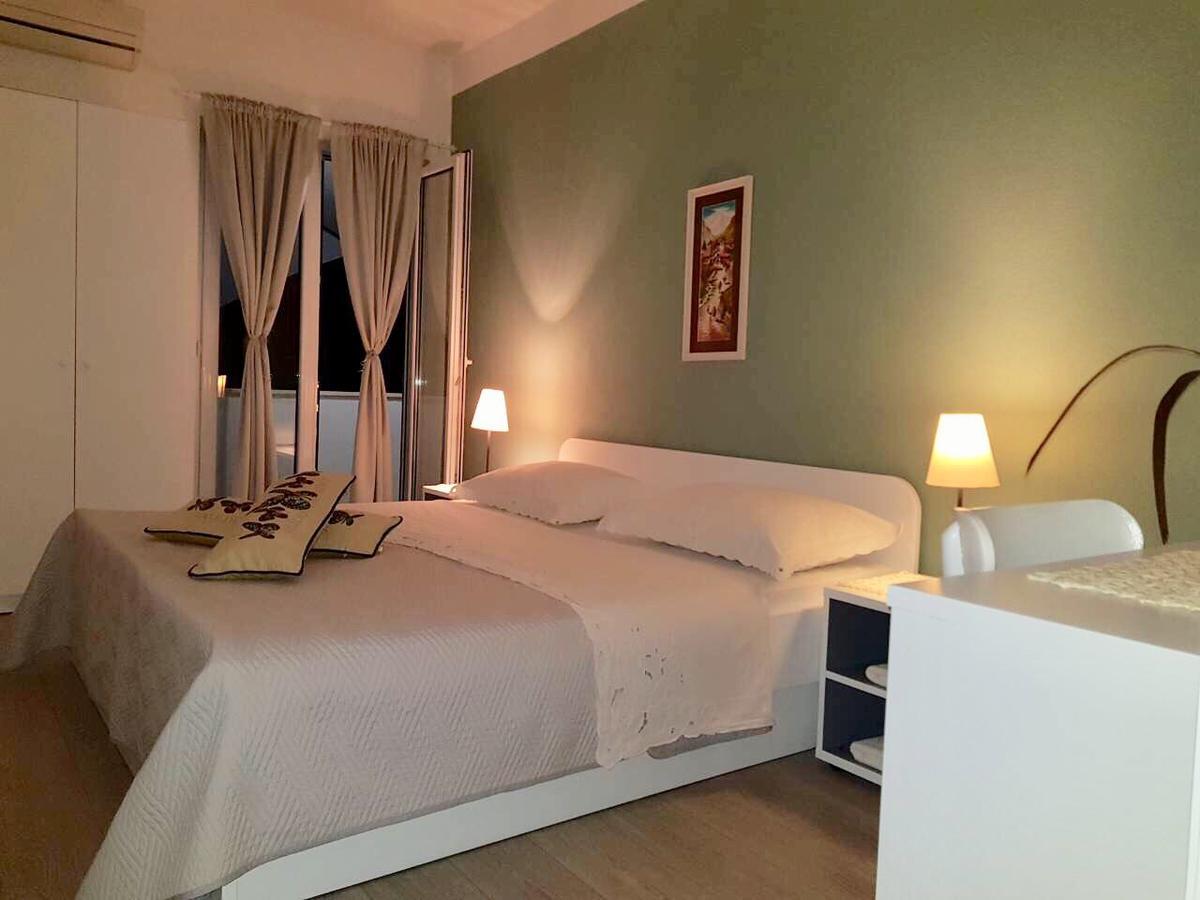 Apartmani Dijana Podgora Exterior foto